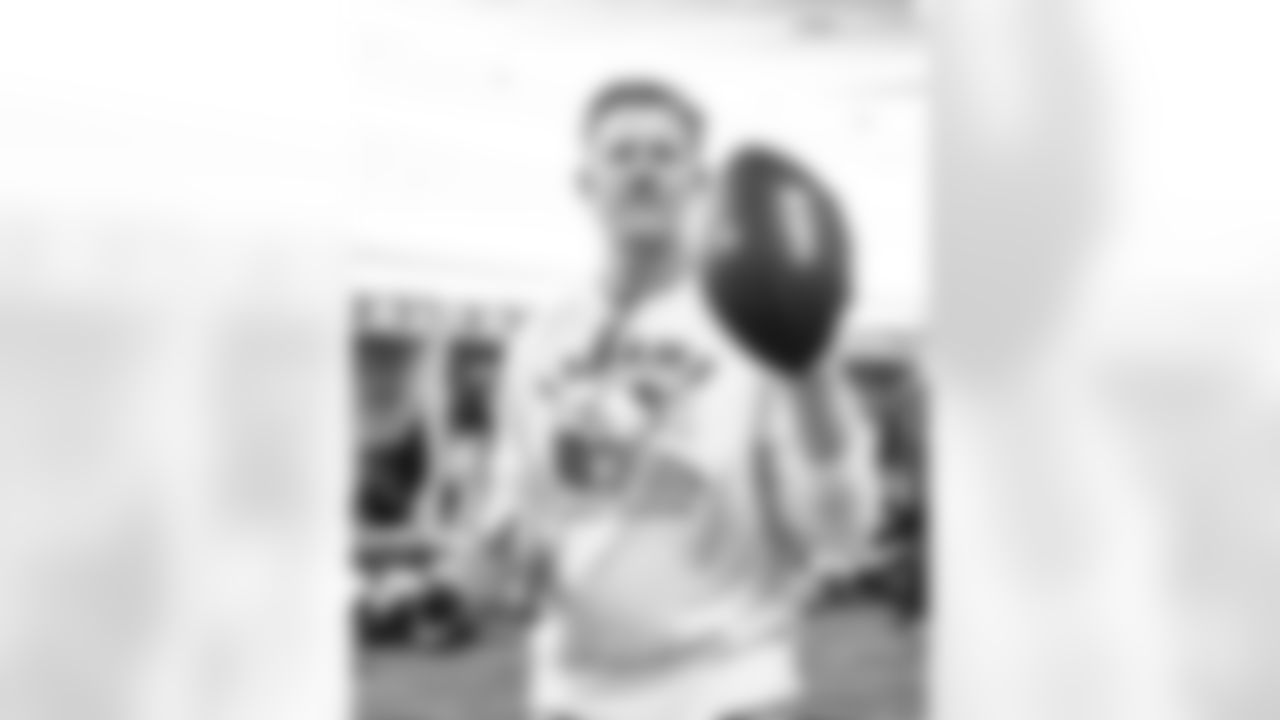 The Los Angeles Rams take on the Arizona Cardinals in week 18 of the 2025 NFL regular season.