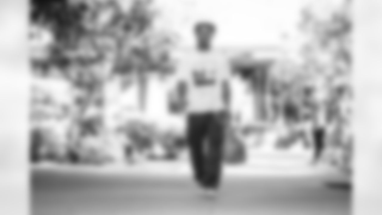 25 CB Roger McCreary travels to Levi's Stadium for today's Week 10 matchup against the 49ers.