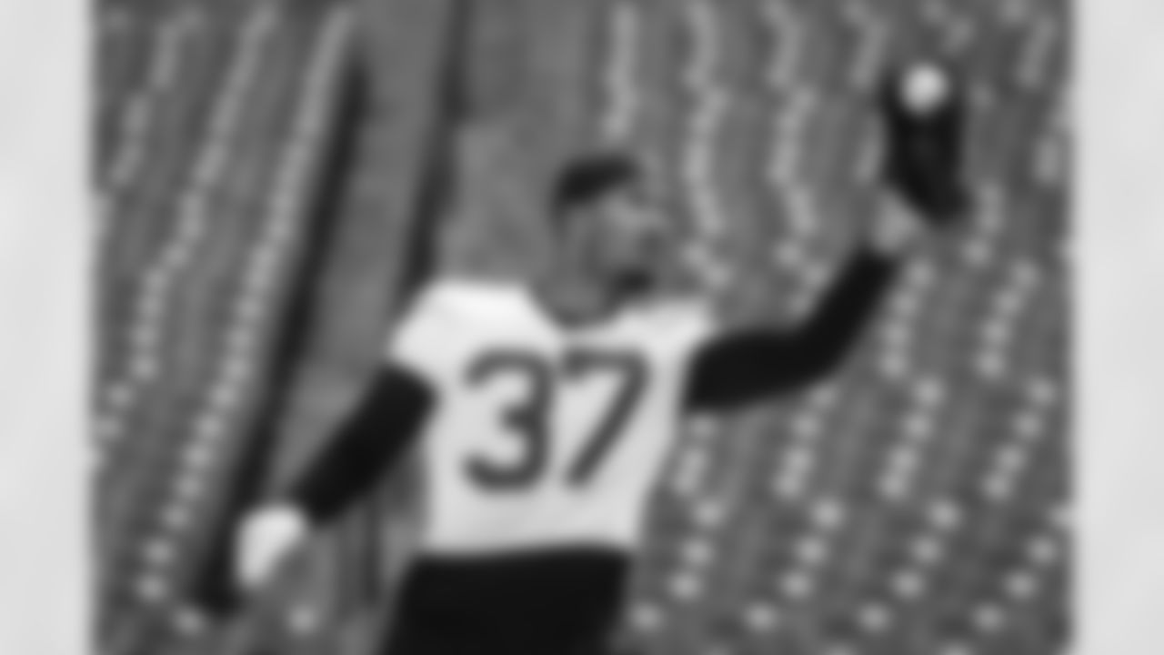 E_251015_Regular_Season_Week7_Practice_AD_1992