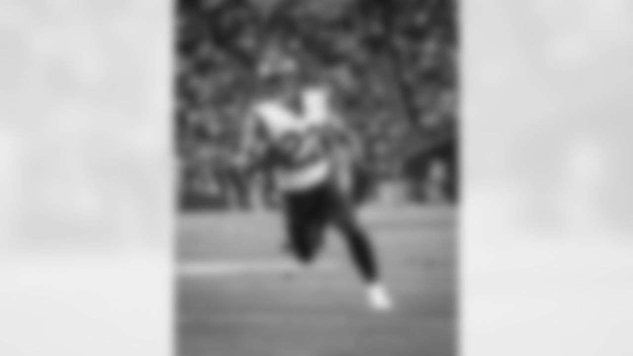 The Los Angeles Rams take on the Arizona Cardinals in week 14 of the 2025 NFL regular season.