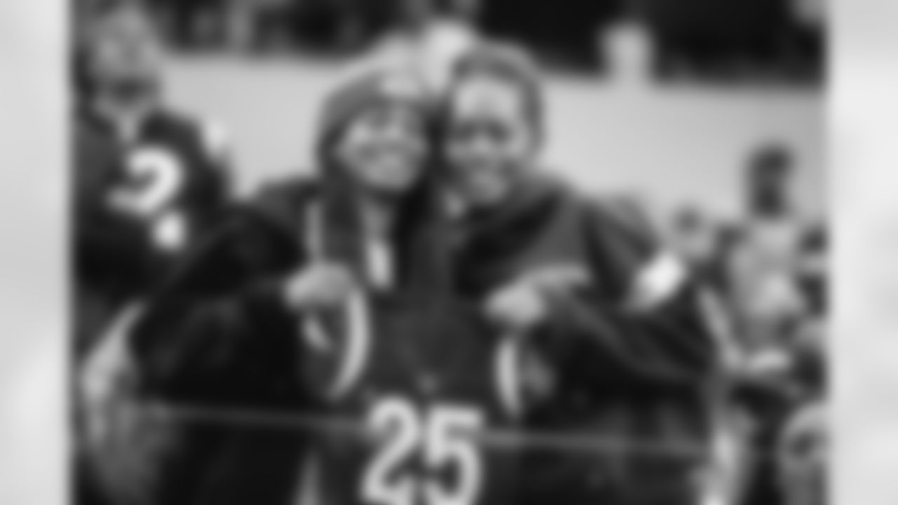 The Los Angeles Rams take on the Seattle Seahawks in week 11 of the 2025 NFL regular season.