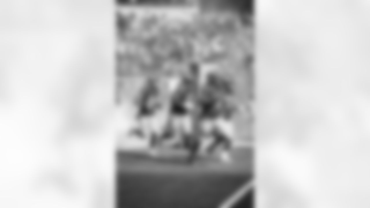 The Los Angeles Rams take on the New Orleans Saints in week 9 of the 2025 NFL regular season.