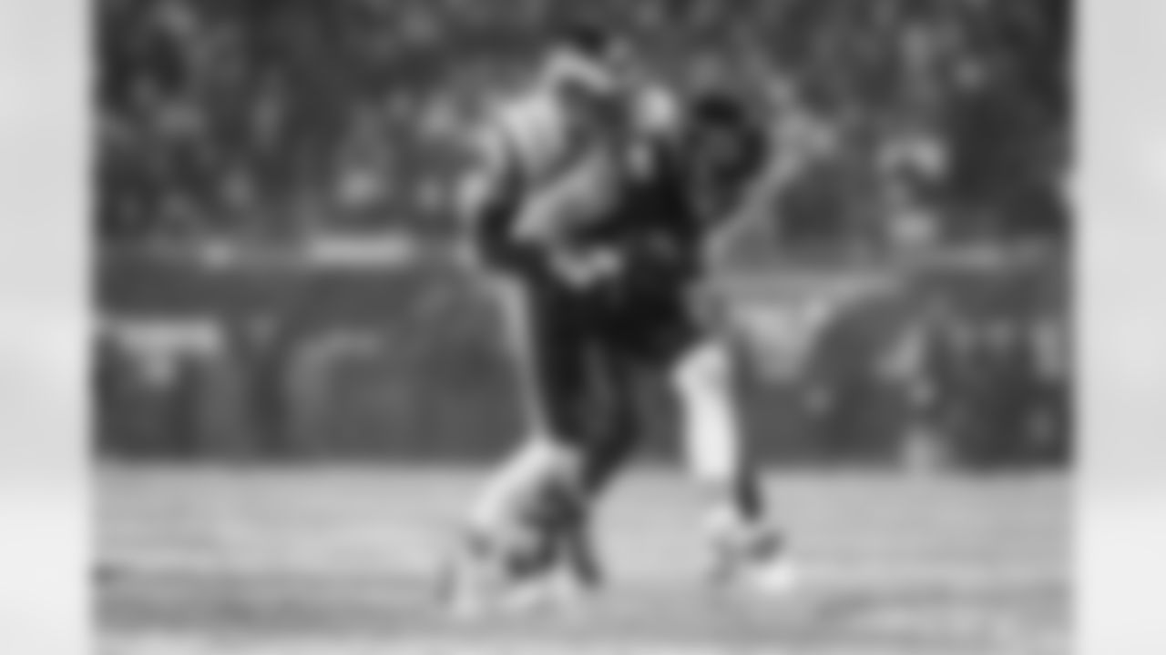 The Los Angeles Rams take on the Chicago Bears in the divisional round of the 2025 NFL post season.