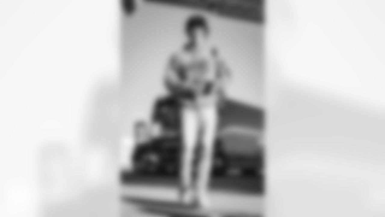 E_251206_Regular_Season_Week_14_Travel_BT_0093