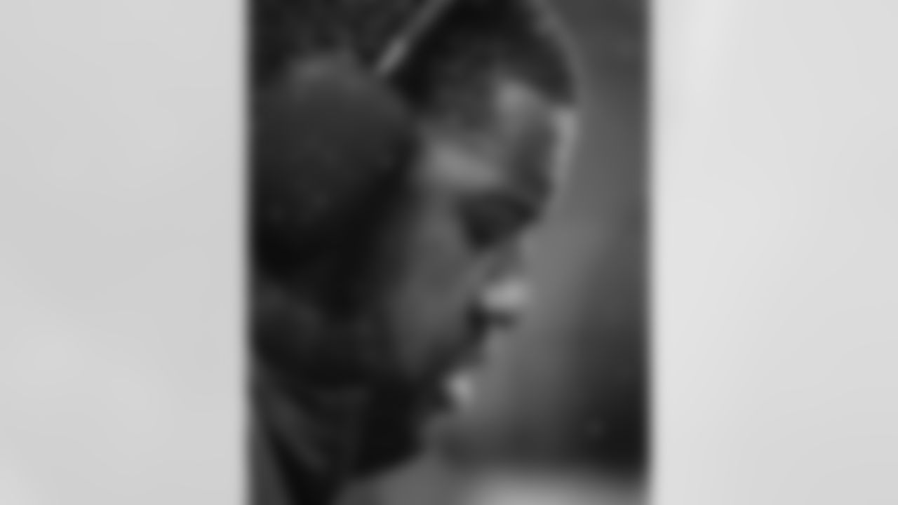 The Los Angeles Rams take on the Chicago Bears in the divisional round of the 2025 NFL post season.