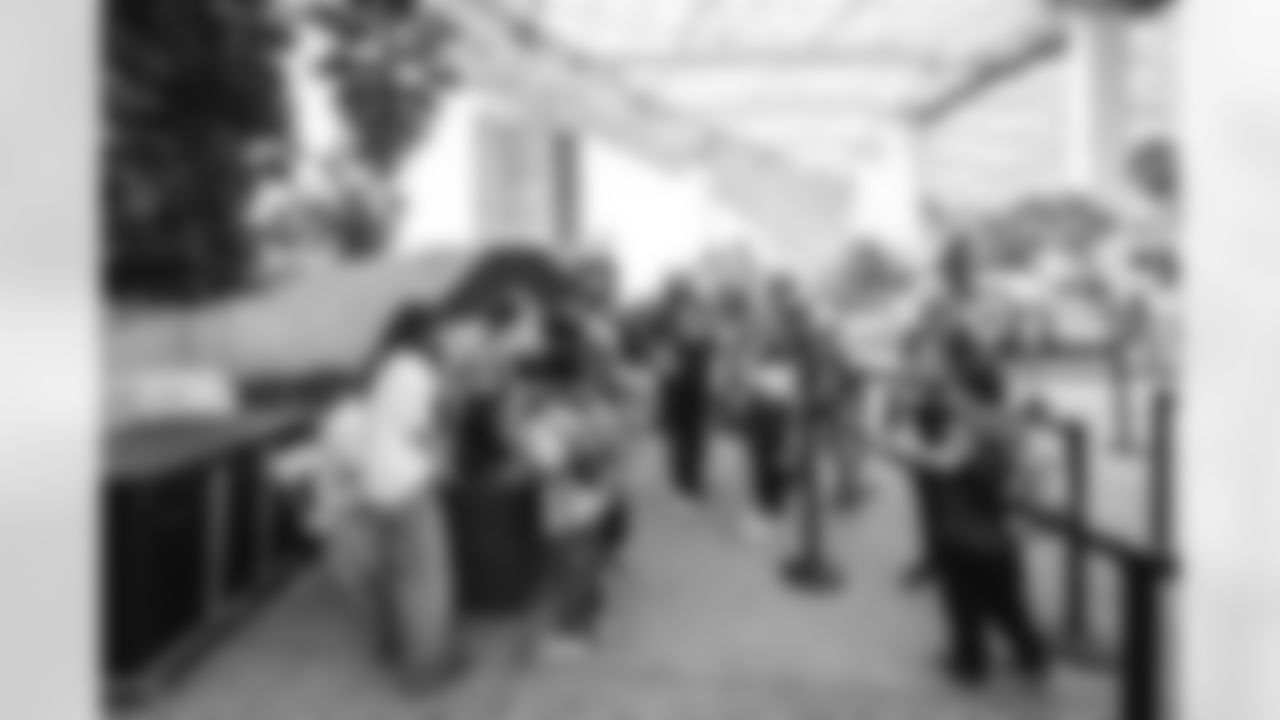 The Los Angeles Rams take on the Detroit Lions in week 15 of the 2025 NFL regular season.