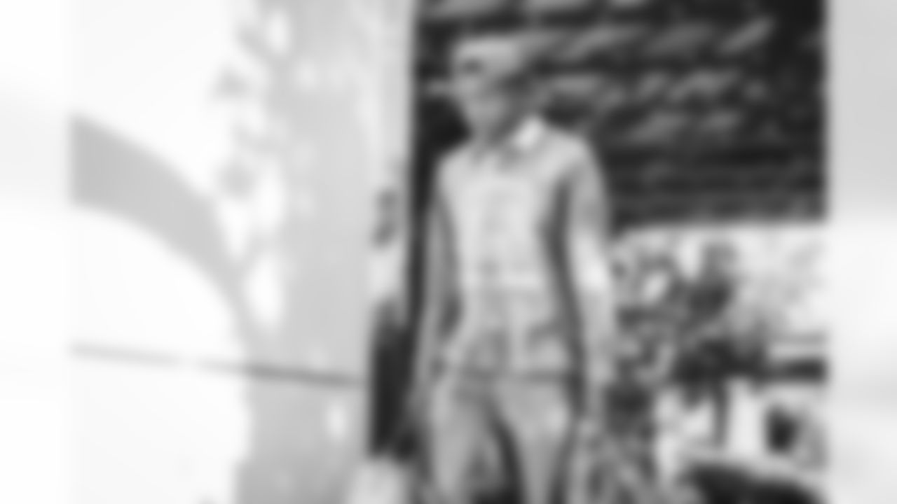 1 CB Emmanuel Forbes Jr. travels to Levi's Stadium for today's Week 10 matchup against the 49ers.