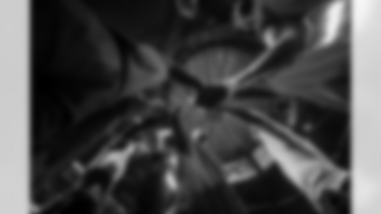 Rams players warm up pregame ahead of the Rams vs. Falcons Week 17 matchup