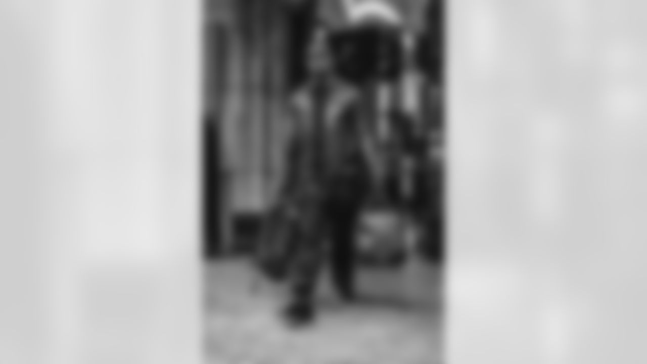 The Los Angeles Rams take on the Chicago Bears in the divisional round of the 2025 NFL post season.