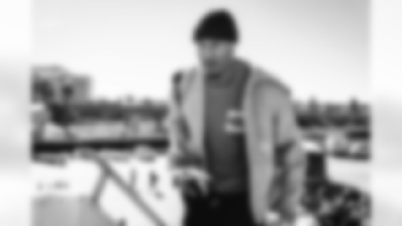 37 S Quentin Lake travels to Carolina for Wild Card matchup vs. Panthers