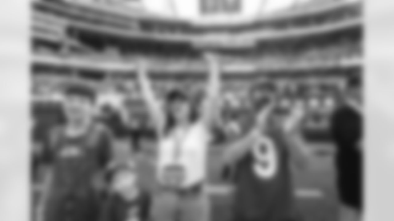 The Los Angeles Rams take on the Detroit Lions in week 15 of the 2025 NFL regular season.