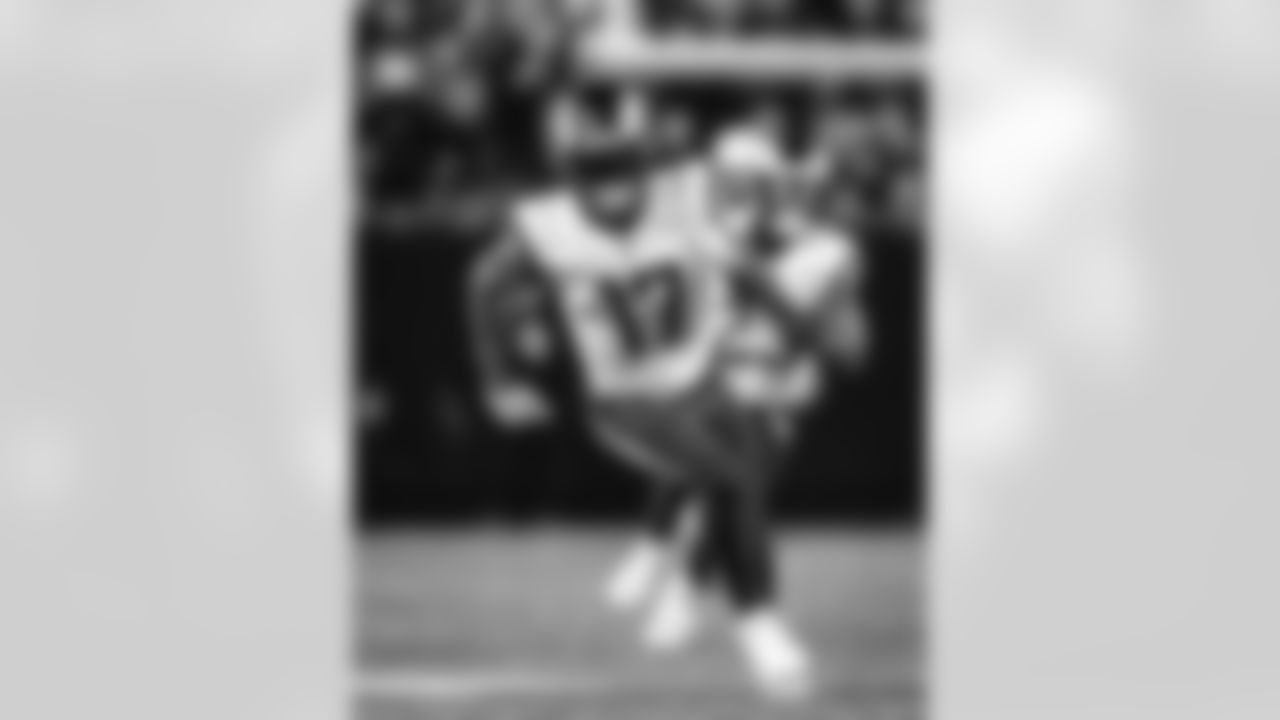 The Los Angeles Rams take on the Carolina Panthers in the wild card round of the 2025 NFL post season.