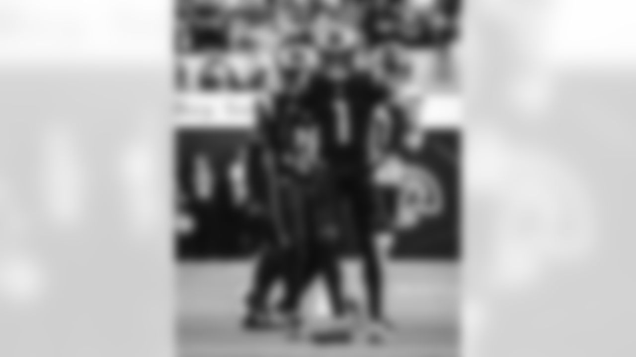 The Los Angeles Rams take on the Seattle Seahawks in week 11 of the 2025 NFL regular season.