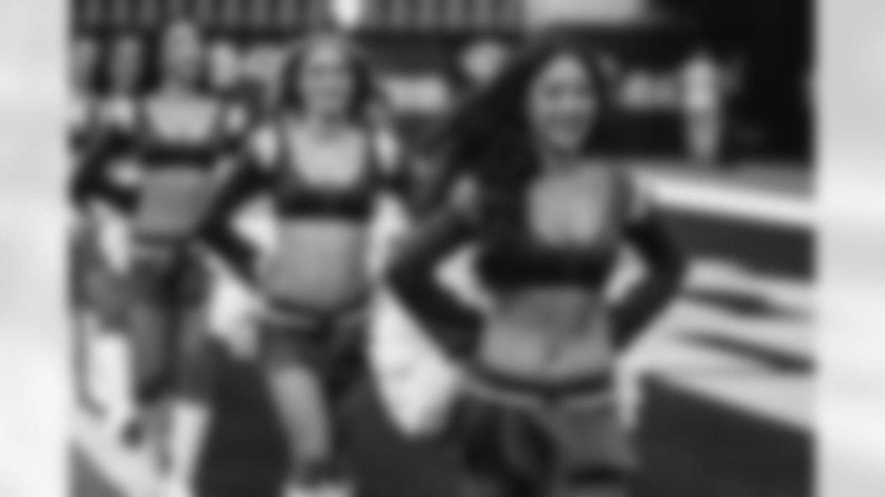 The Los Angeles Rams take on the Arizona Cardinals in week 18 of the 2025 NFL regular season.