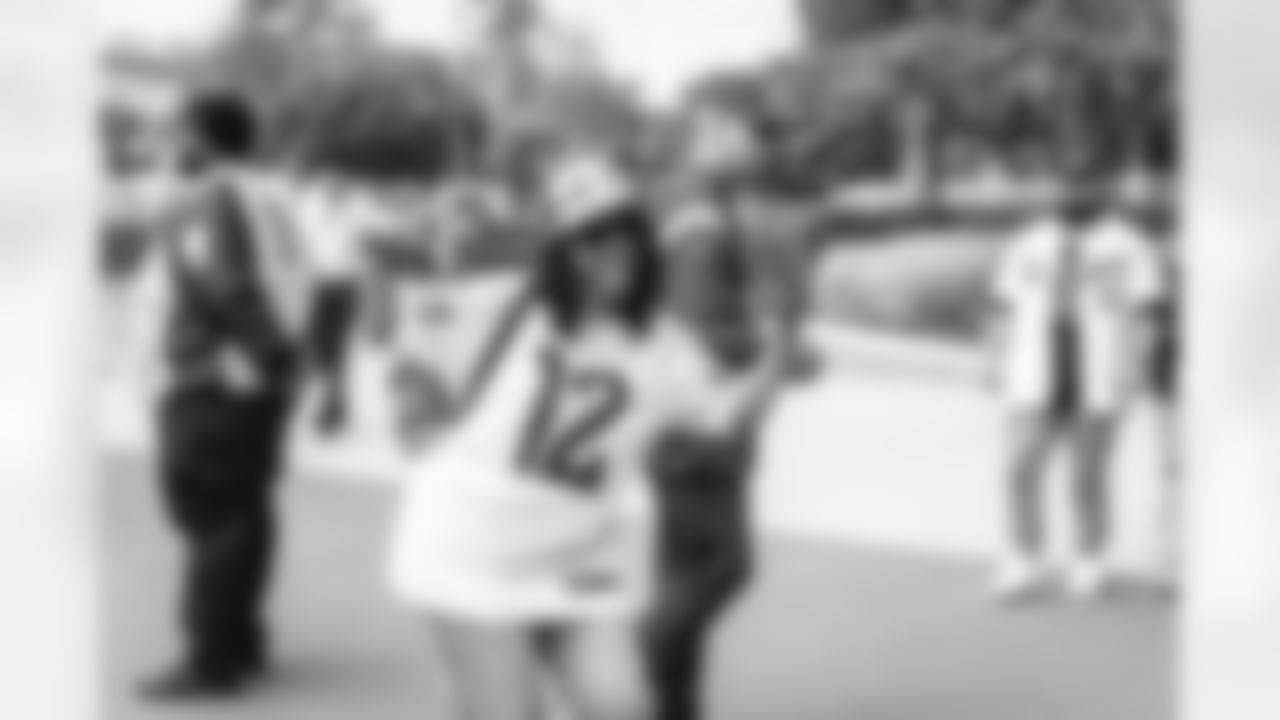 The Los Angeles Rams take on the New Orleans Saints in week 9 of the 2025 NFL regular season.