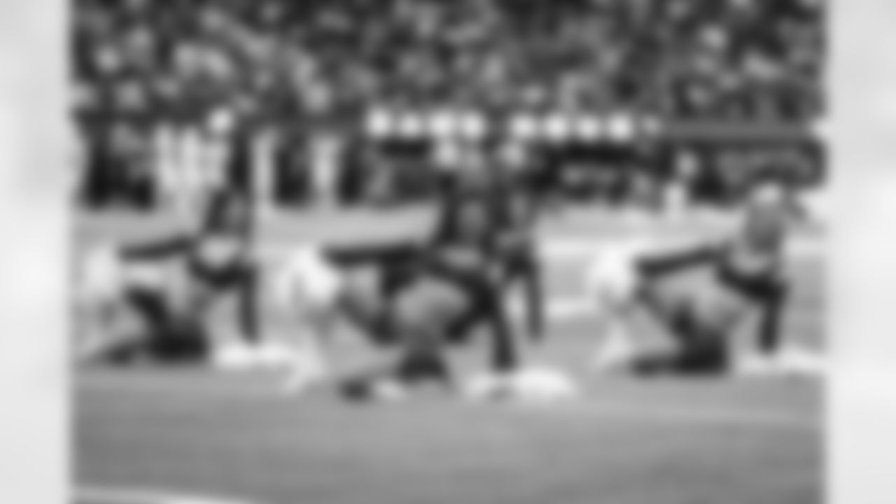 E_260104_Rams_vs_Cardinals_TE_477