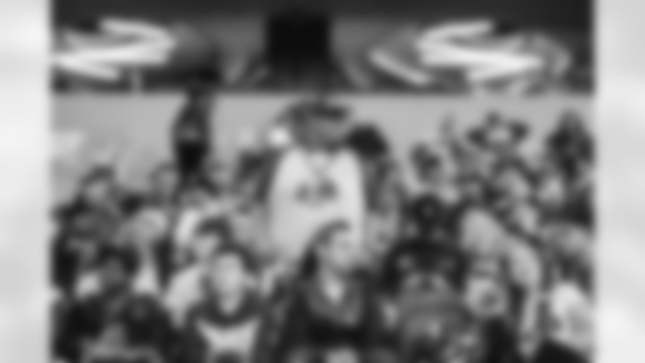 E_260104_Rams_vs_Cardinals_TE_693