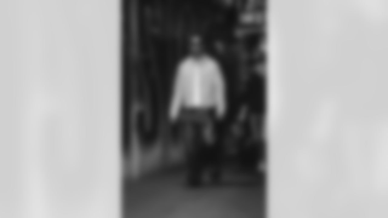 19 WR Xavier Smith arrives at Bank of America Stadium for Wild Card matchup vs. Panthers