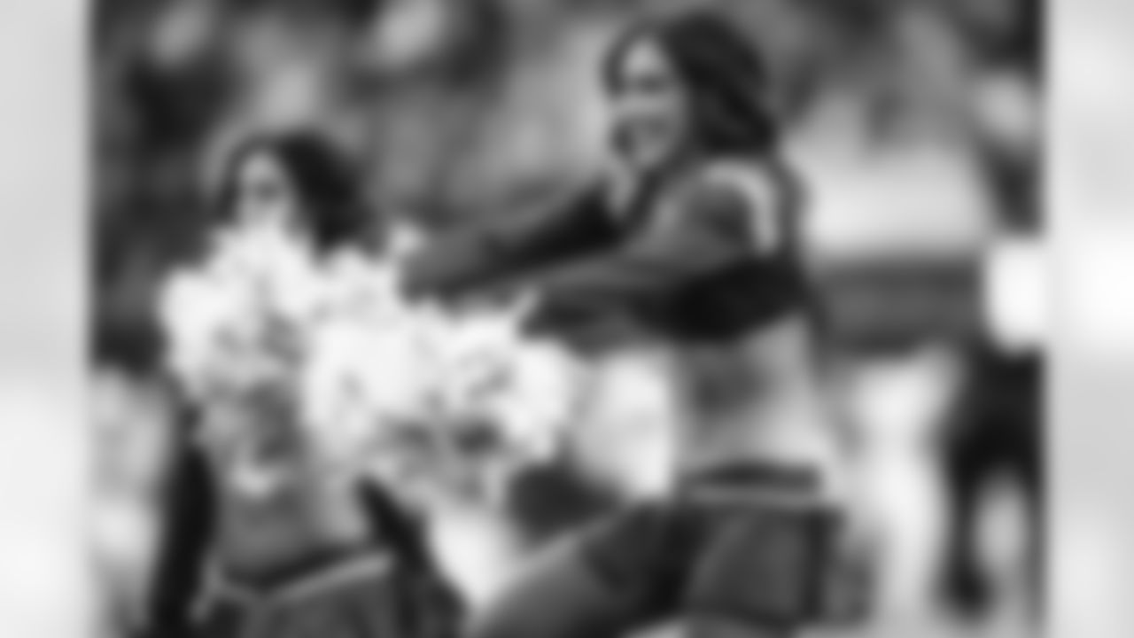 E_260104_Rams_vs_Cardinals_TE_472