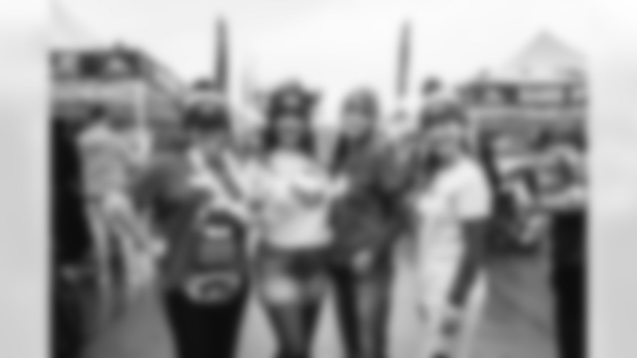 The Los Angeles Rams take on the Arizona Cardinals at SoFi Stadium in Week 18 of the 2025 season.