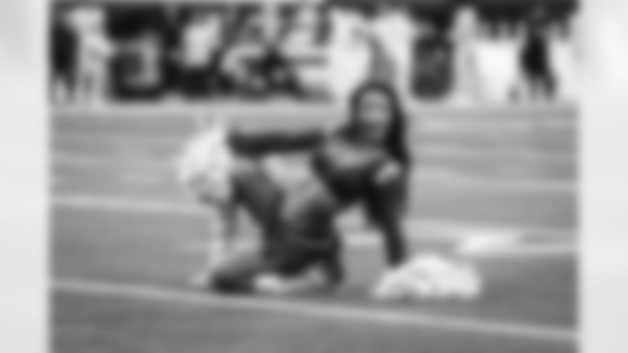 E_260104_Rams_vs_Cardinals_TE_476