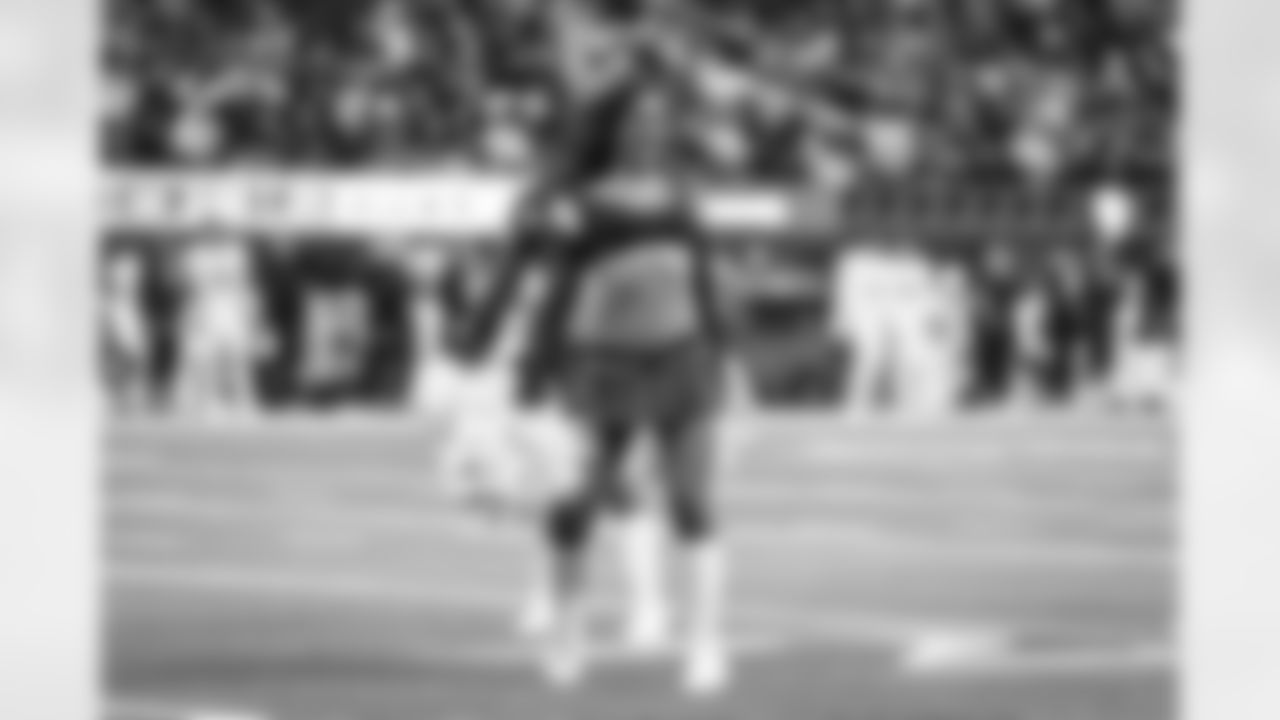 E_260104_Rams_vs_Cardinals_TE_463