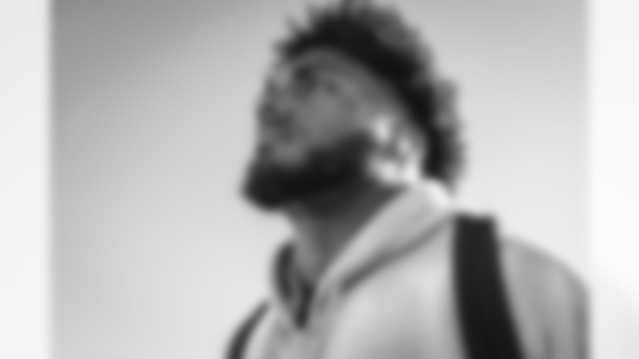 OLB Josaiah Stewart travels to Seattle for Sunday's NFC Championship game