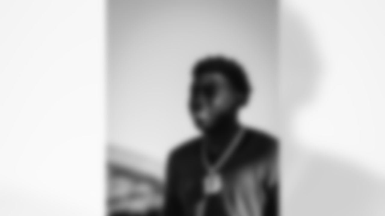 The Los Angeles Rams take on the Tampa Bay Buccaneers in week 12 of the 2025 NFL regular season.