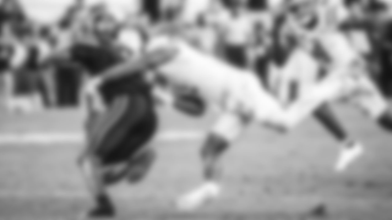 Inside linebacker Chris Paul Jr., Ole Miss: University of Mississippi, Round 5, Pick 172