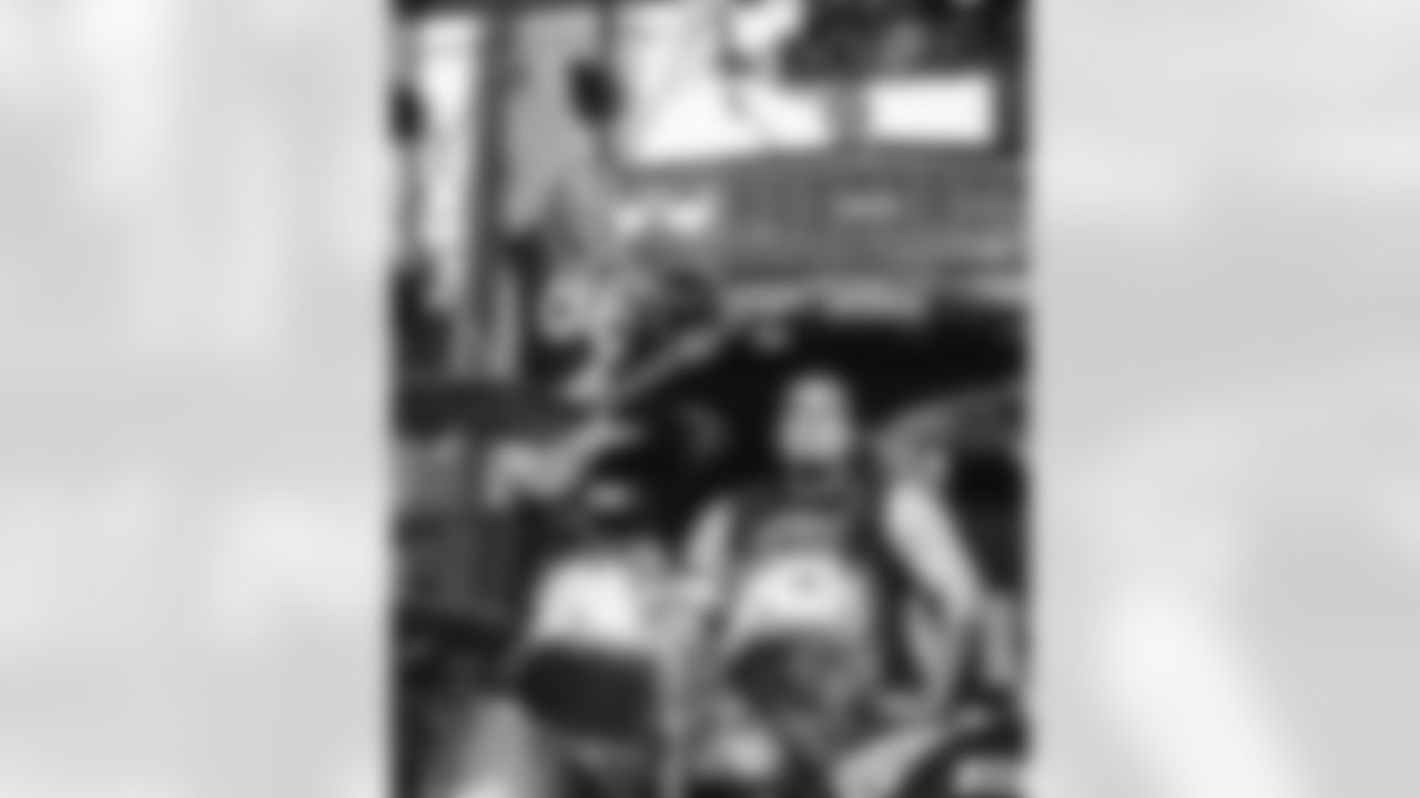 The Los Angeles Rams take on the Arizona Cardinals in week 18 of the 2025 NFL regular season.