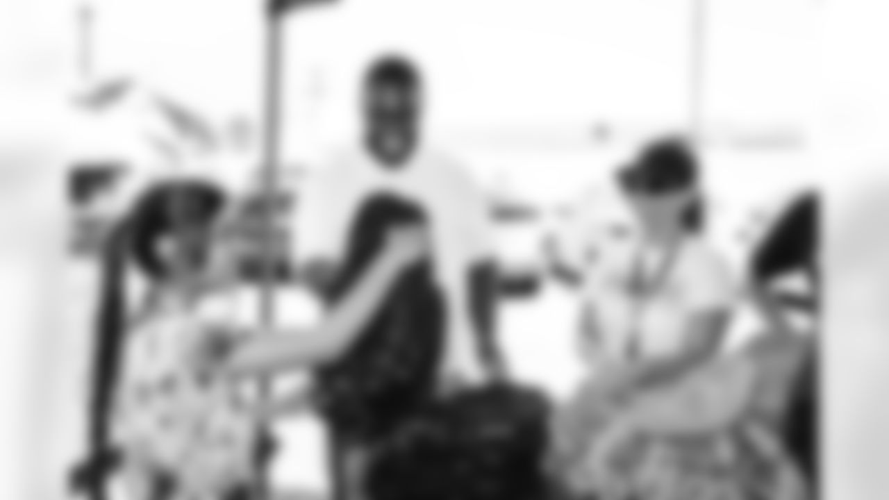 E_250718_Kobie_Turner_Backpack_Distribution_RH_0003