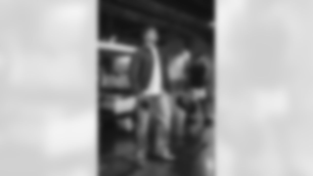 22 RB Blake Corum arrives at SoFi Stadium for today's matchup against the Saints