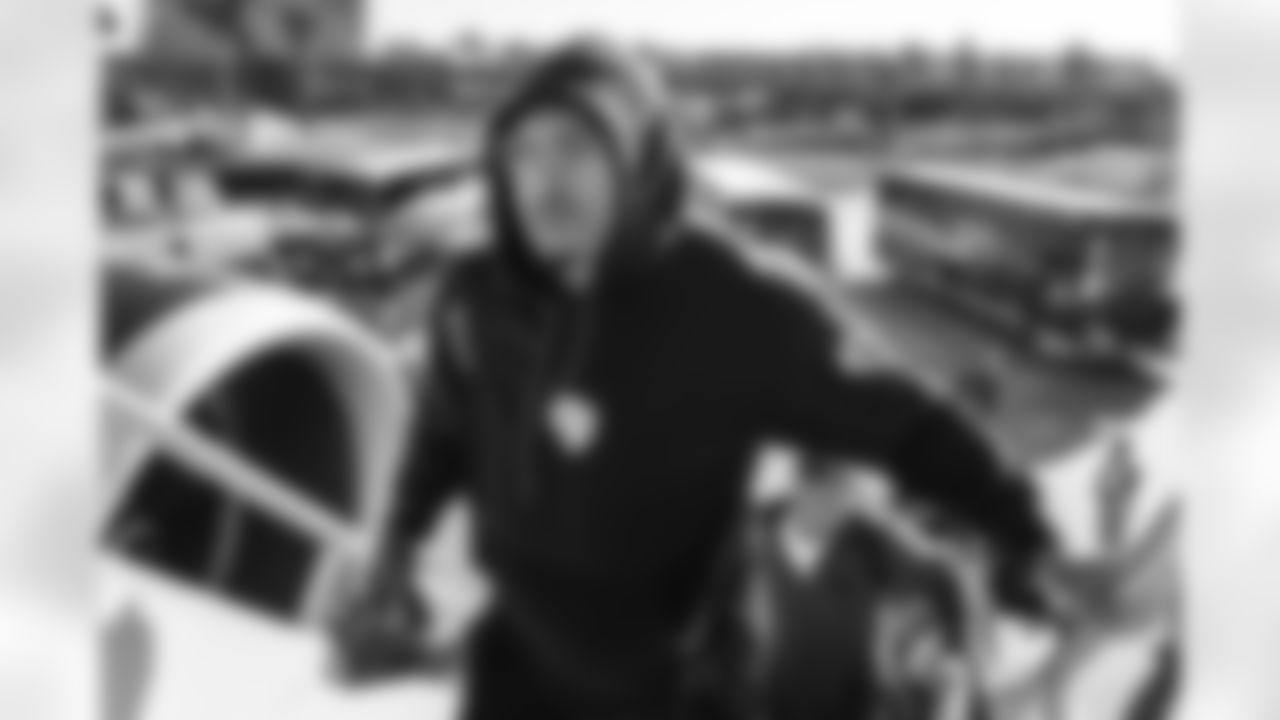 RB Jarquez Hunter travels to Seattle for Sunday's NFC Championship game