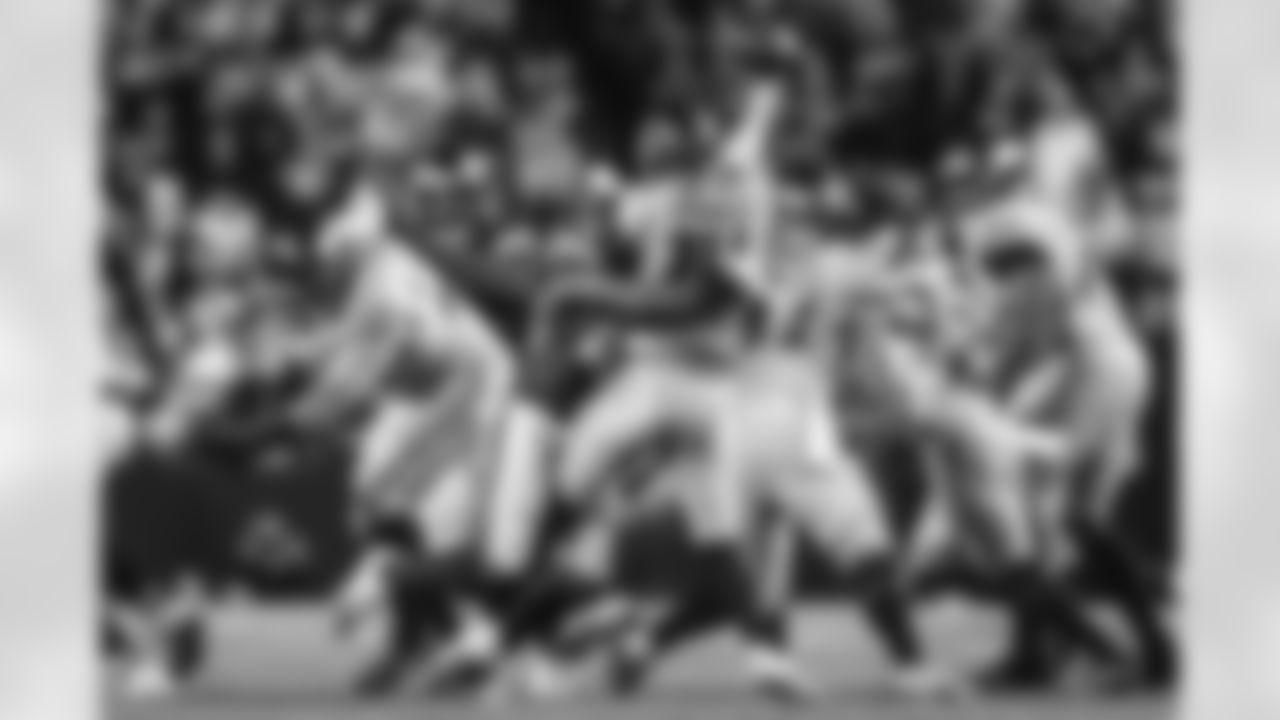 The Los Angeles Rams take on the Seattle Seahawks in week 16 of the 2025 NFL regular season.