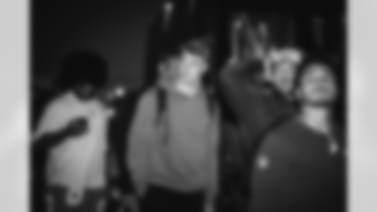 E_251217_Regular_Season_Week_16_Travel_BT_0049