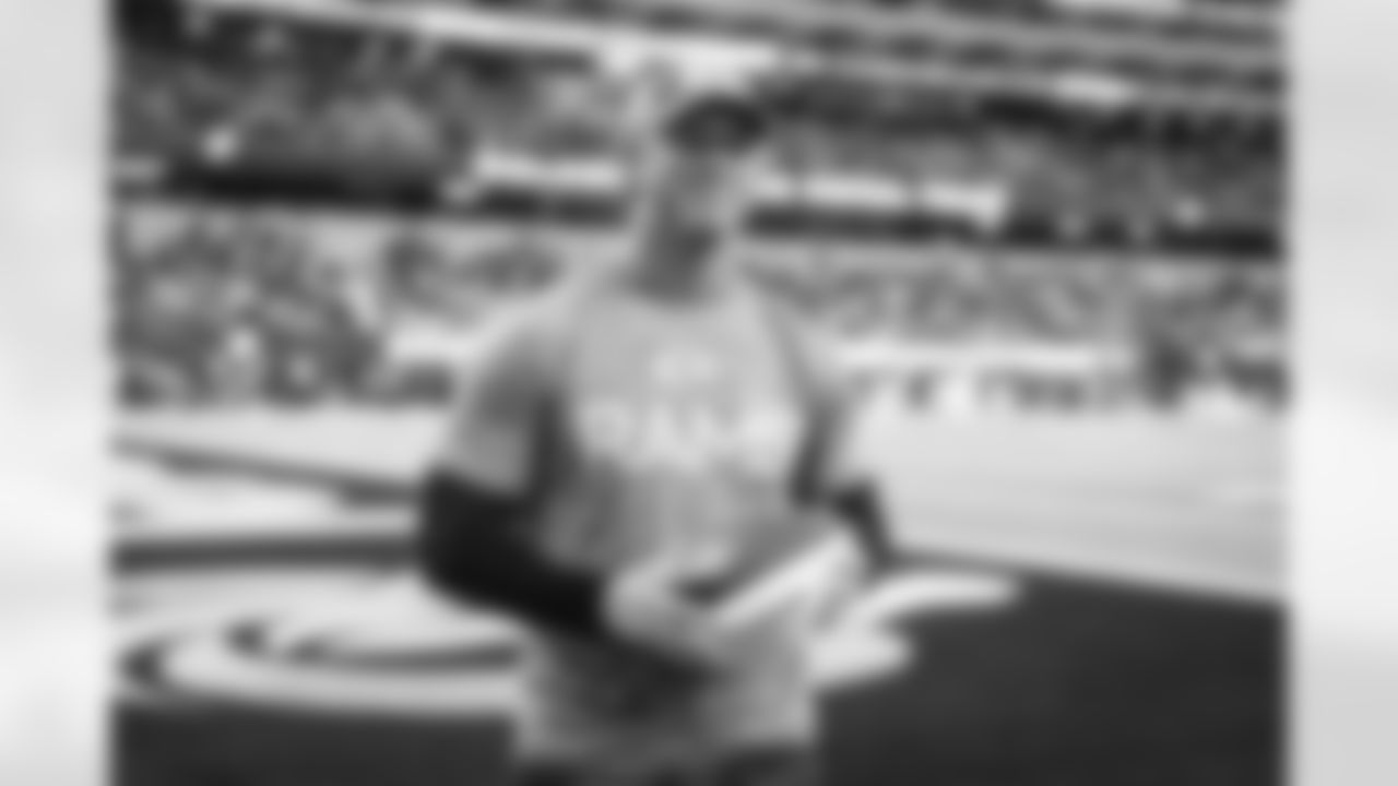 E_260104_Rams_vs_Cardinals_TE_588