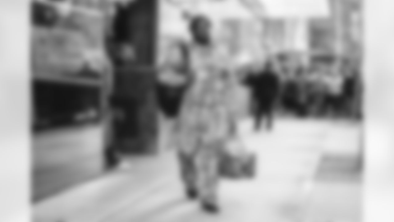 95 NT Poona Ford travels to Lumen Field for today's NFC Championship game against the Seahawks