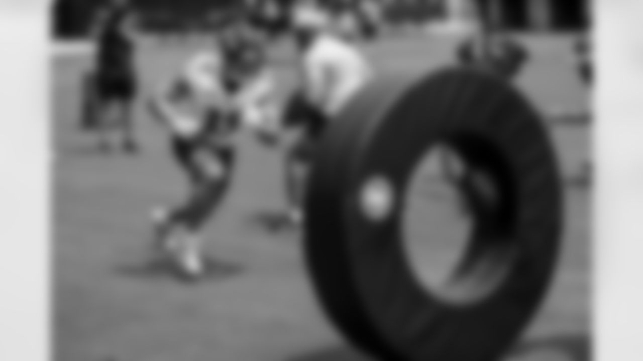 LB Jake Hummel