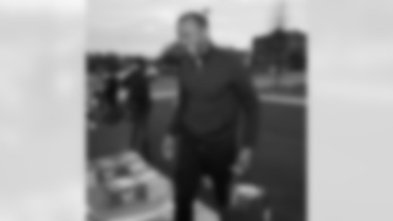 ThanksgivingTurkeys_112125ph02