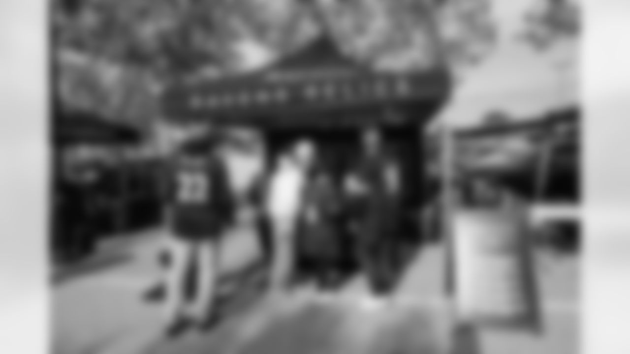 Check out these photos from RavensWalk