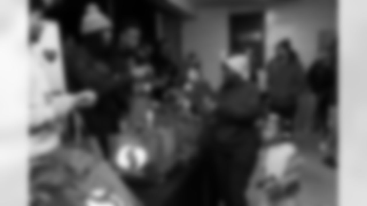 ThanksgivingTurkeys_112125ph58