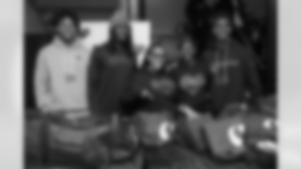 ThanksgivingTurkeys_112125ph66