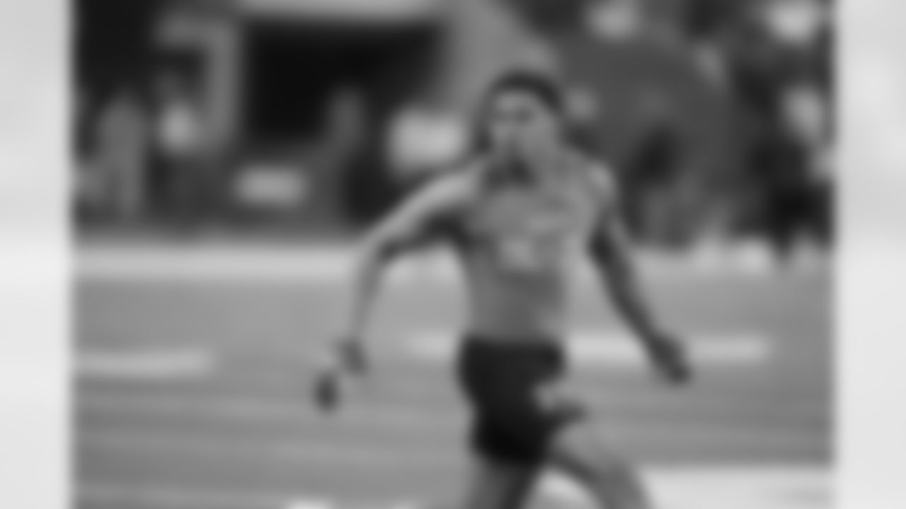 EDGE Austin Booker, Kansas