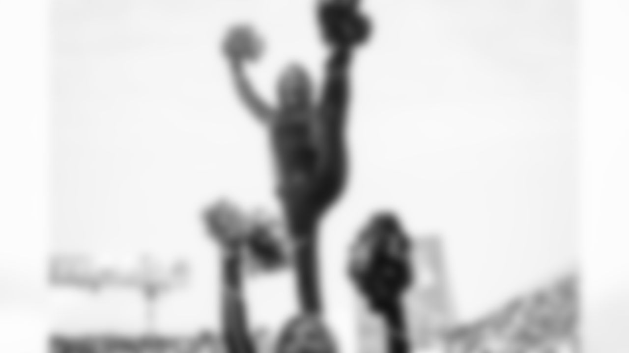 CHEER_WEB_120725-140