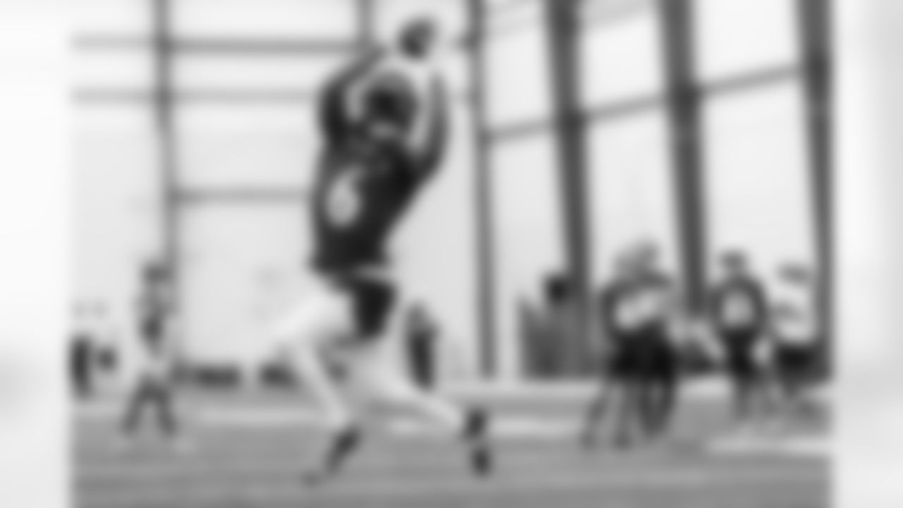 WR Anthony Miller