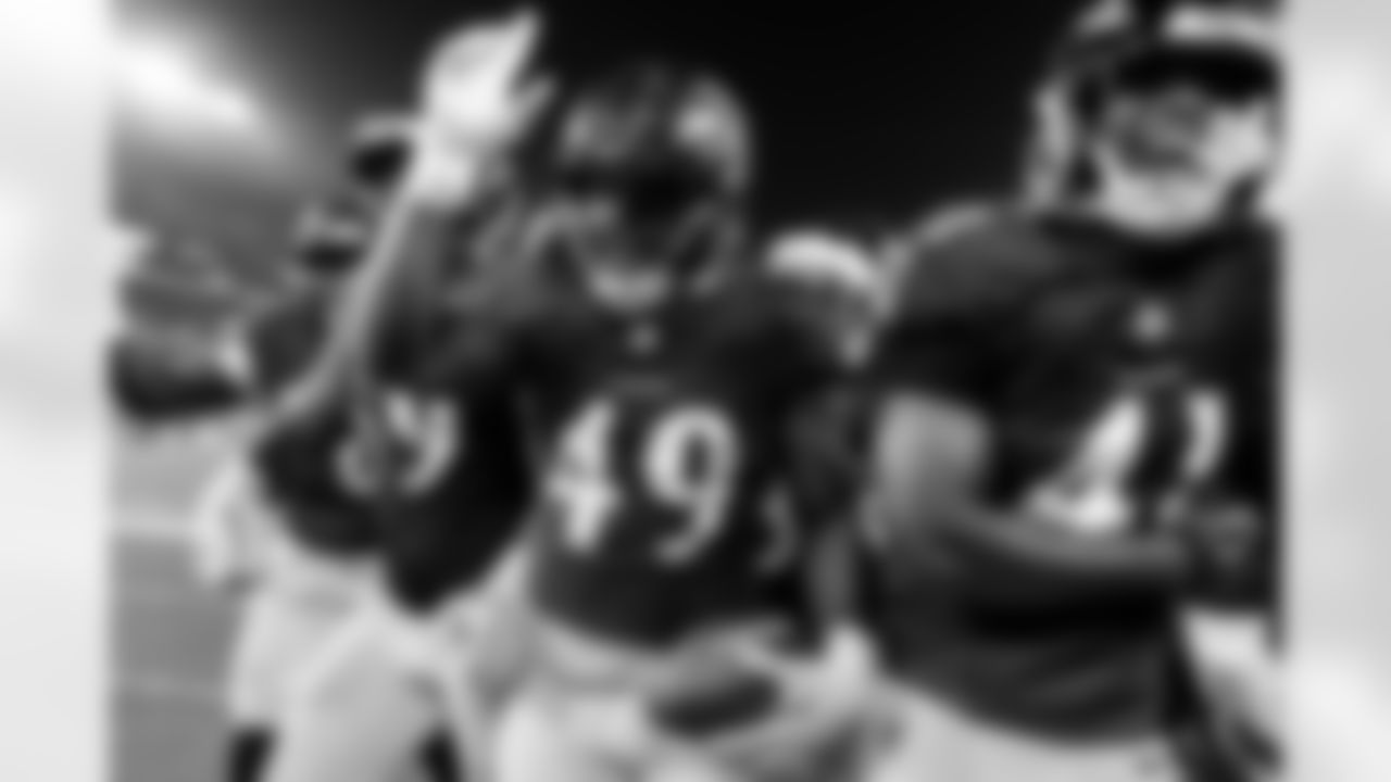 ILB Jay Higgins IV