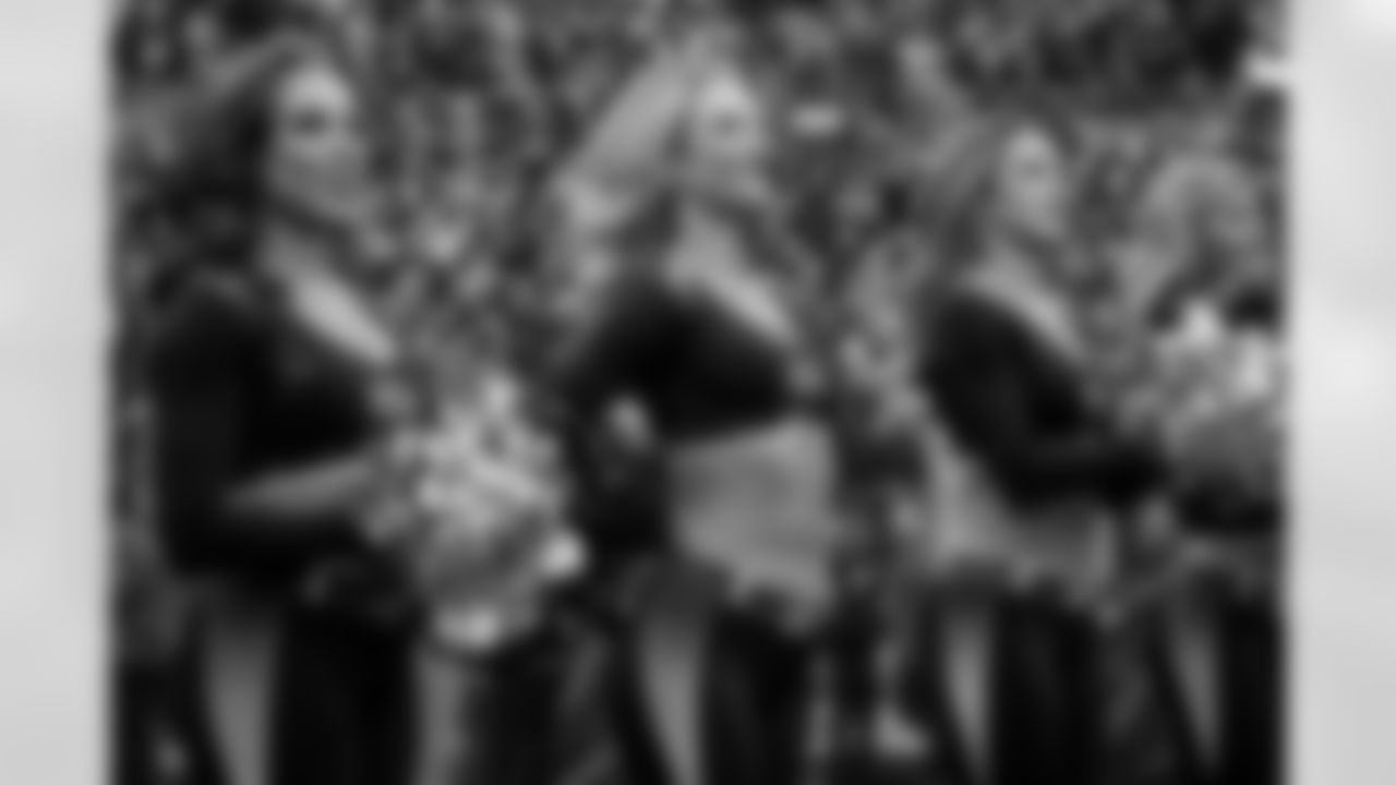 CHEER_WEB_112325-114