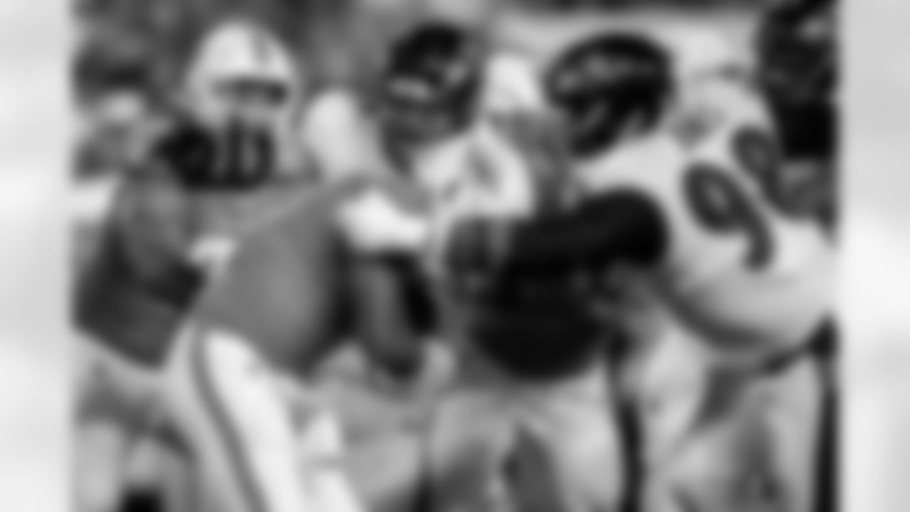 DL Brent Urban (left) & DT Travis Jones (right)