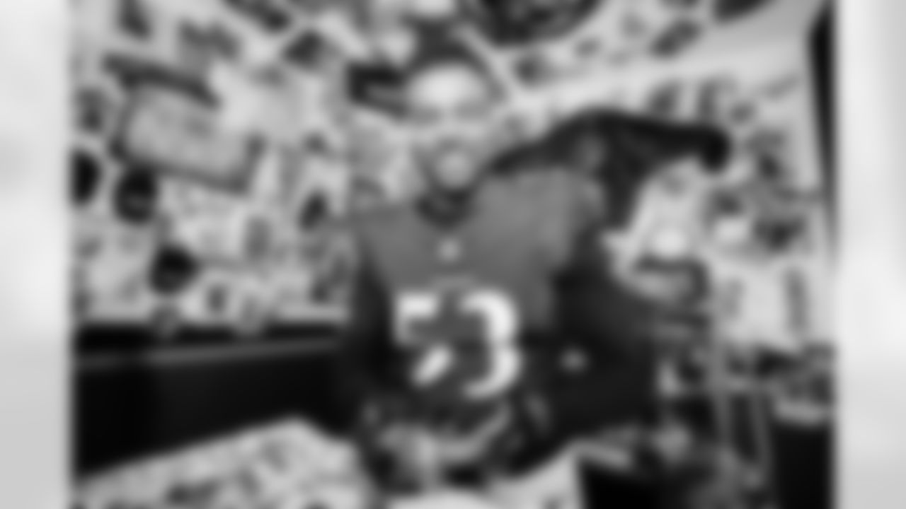 OLB Kyle Van Noy