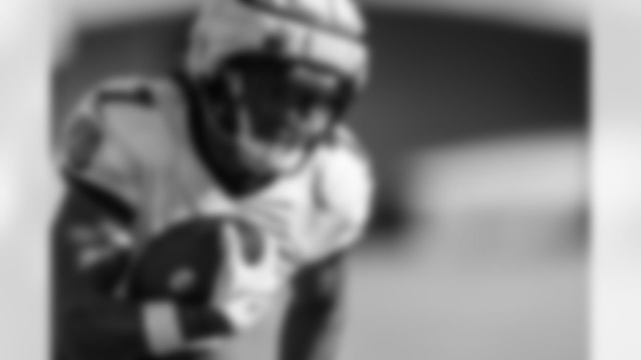 TE Scotty Washington